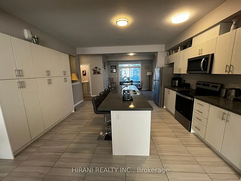 1131 Gordon St #4 — Photo 12