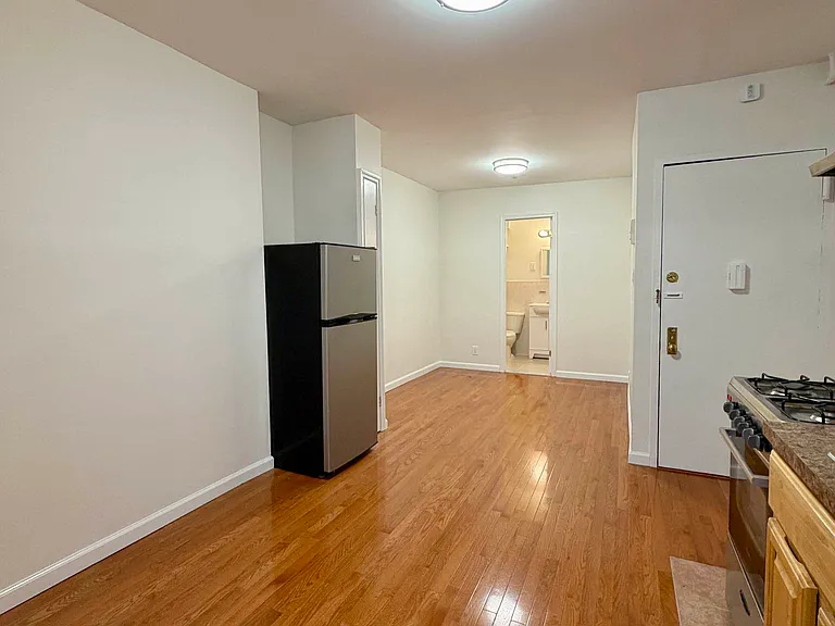 328 E 11th St #12 — Photo 8