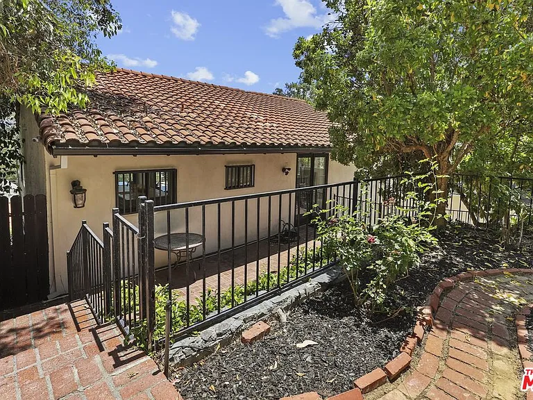 5940 Manola Way — Photo 34