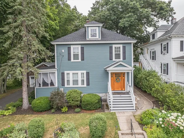 90 Wentworth Ave, Lowell, MA 01852