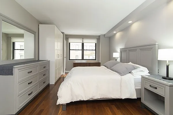 Rented by Brown Harris Stevens | media 16