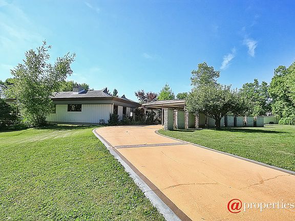 Covered Walkway from 4+ Stall Carport