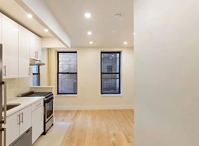 19 Stanton St #43 — Photo 3