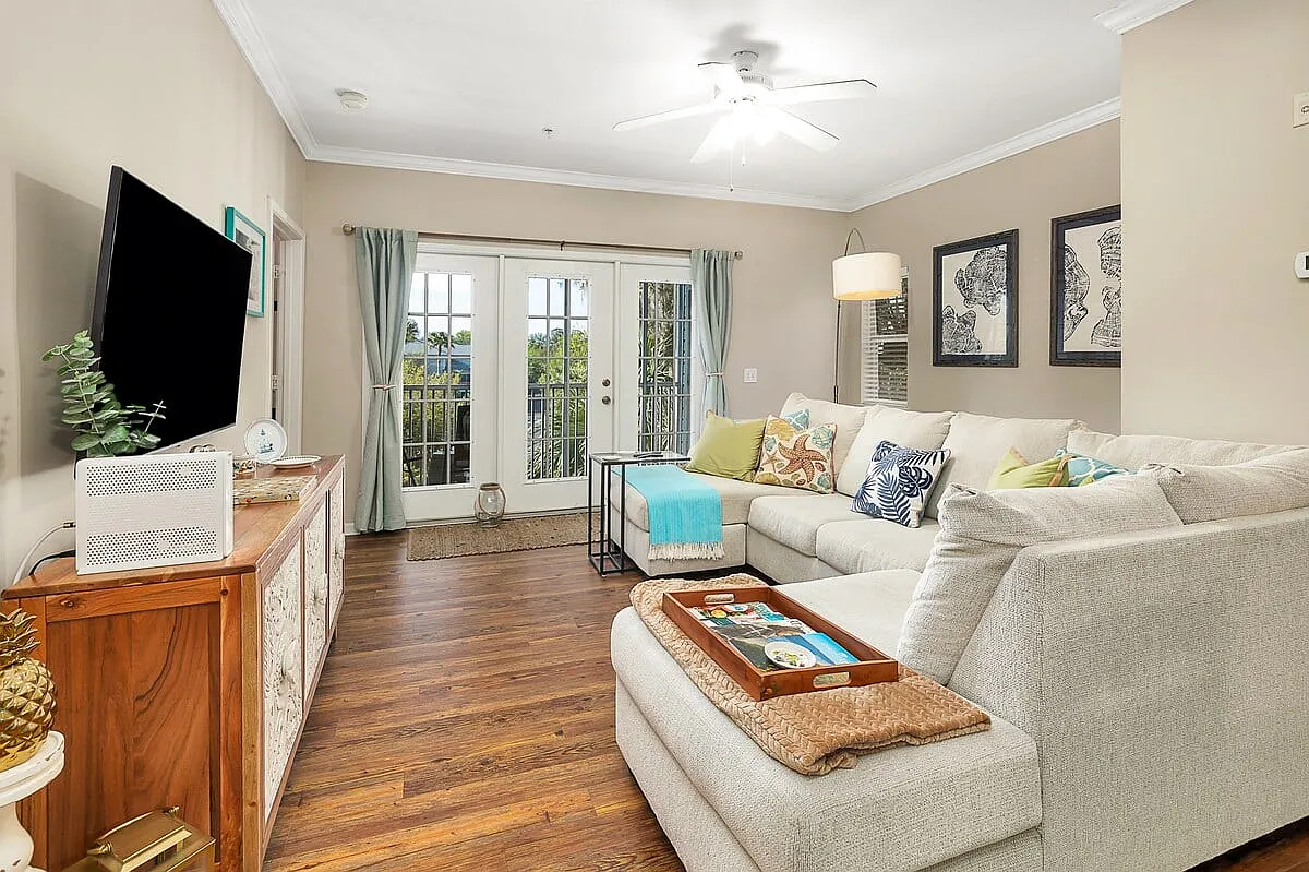 2 bed, 1260 sqft, $2,450 — Photo 1