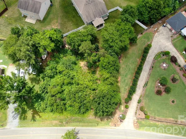 6522 Simpson Rd, Charlotte, NC 28216
