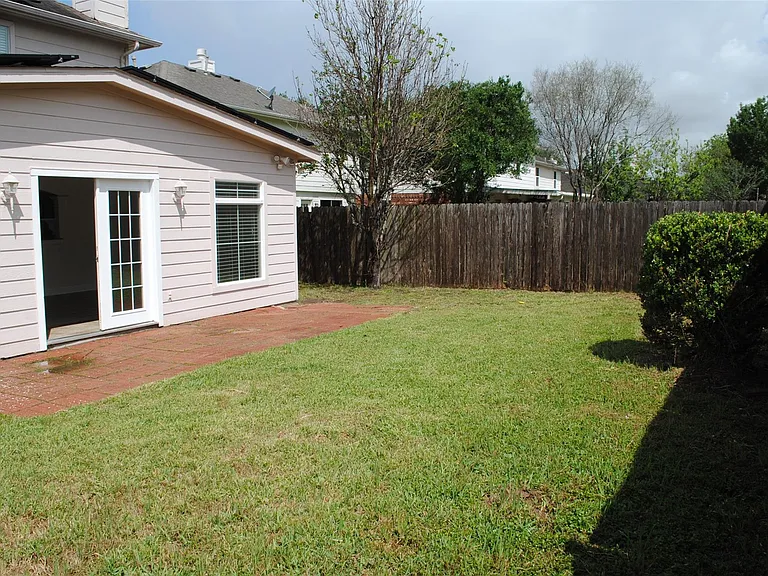 3910 Starbridge Pointe Ln — Photo 35