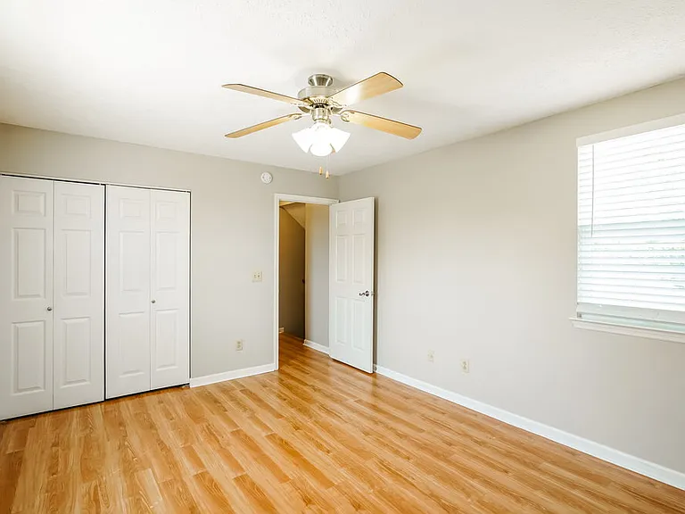 106 Bradford Cir — Photo 14