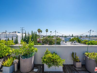 6066 W Studio Ct, Los Angeles, CA, 90038
