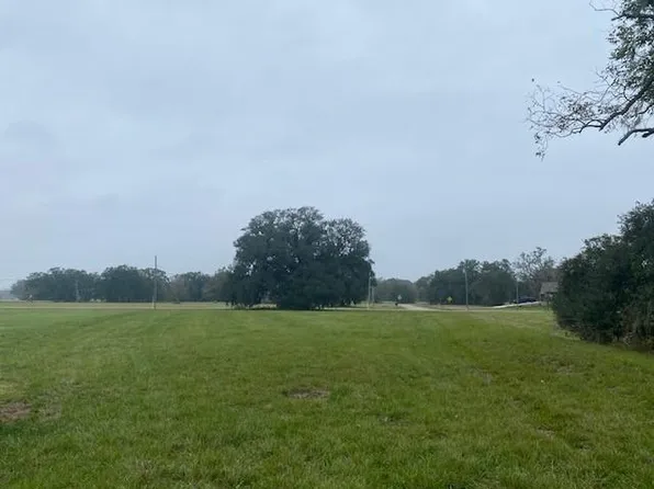 218 Cattle Drive Trl, Angleton, TX 77515