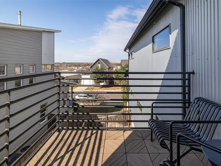 6021 Seville Dr — Photo 26