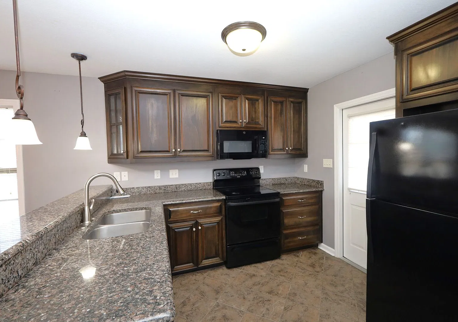 1445 San Bernardino Way (HVP) — Photo 3