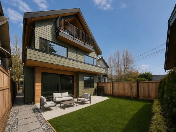 2755 W 11th Ave #2, Vancouver, BC V6K 2L8
