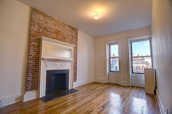1st image of 128 W 81st St APT 9
