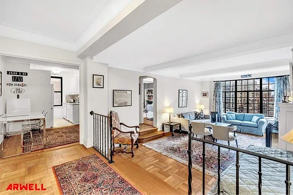 Rented by Arwell Realty | media 6