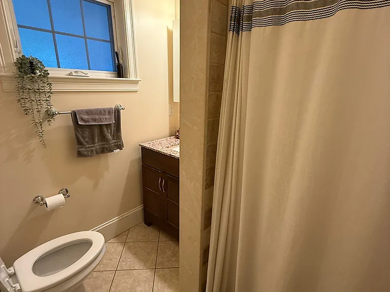 25 Lothrop St #2L — Photo 18