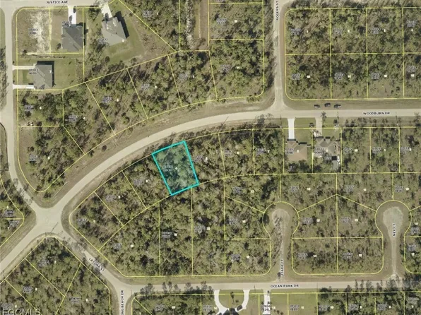 267 Woodburn Dr, Lehigh Acres, FL 33972