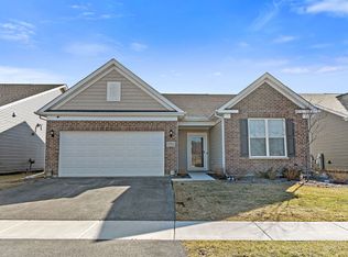 793 Spring Dr, Lindenhurst, IL 60046