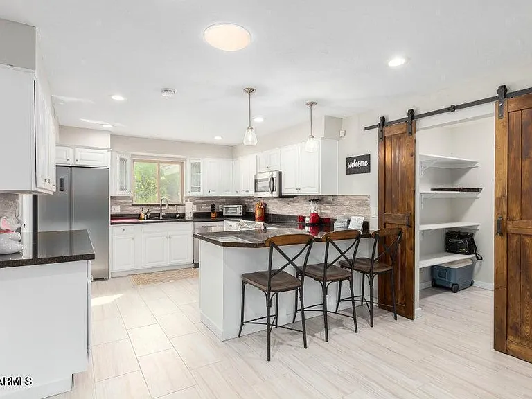 956 Castillo Dr E — Photo 14