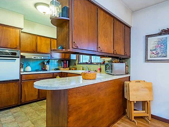 5th image of 21 Woodside Dr