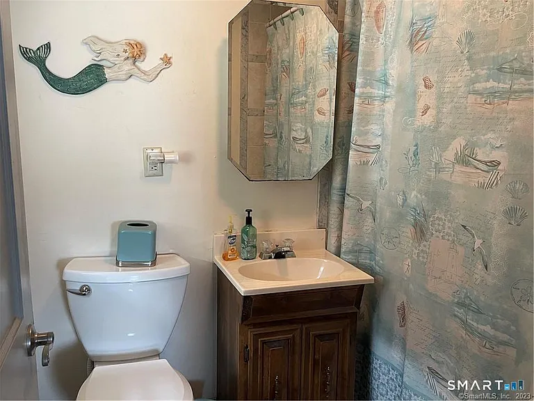 39 Pepperidge Ave — Photo 16