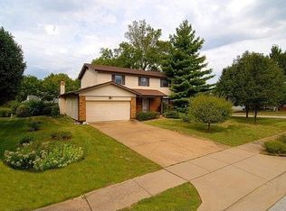 9205 Roger Lee Ln, Saint Louis, MO