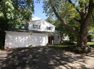 27 Calvert Ave E, Edison, NJ 08820