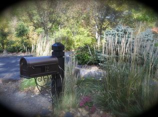 1 Teal Island Rd, North Oaks, MN 55127