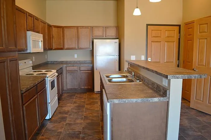 Stanley Apartments — Photo 3