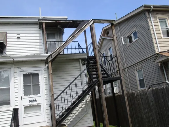 7323 Lawndale St, Philadelphia, PA 19111