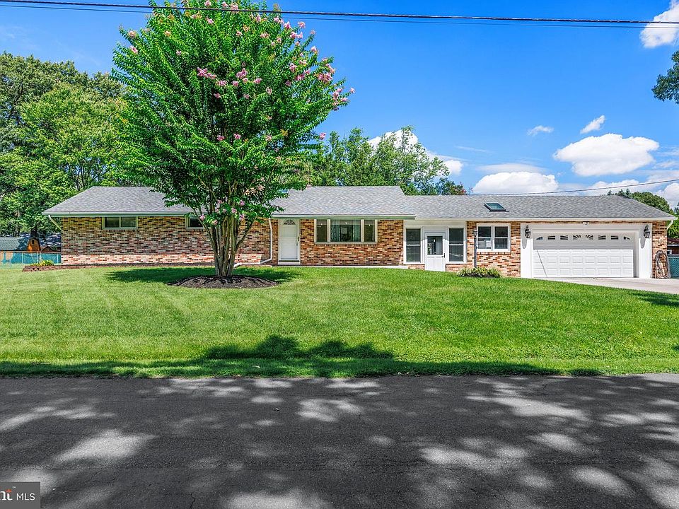 1st image of 796 Evergreen Rd
