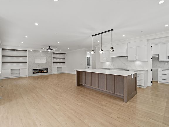 4th image of 11022 241a St