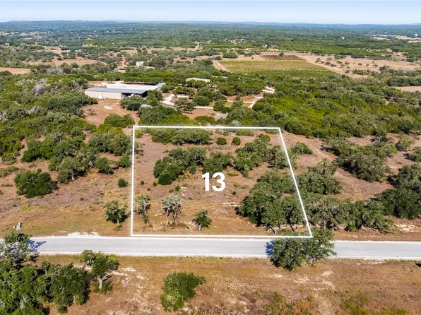 13 Tuscany Dr, Driftwood, TX 78619