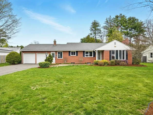 4 Shady Ln, Wilbraham, MA 01095