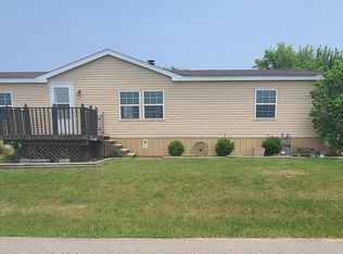 301 Clare Ln, Mc Gregor, IA 52157