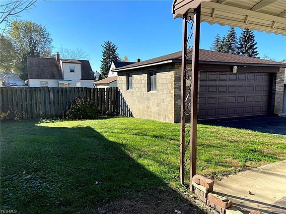 3rd image of 26 E Dresden Ave