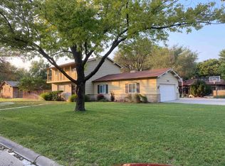 3312 Dartmouth Rd, Hutchinson, KS 67502