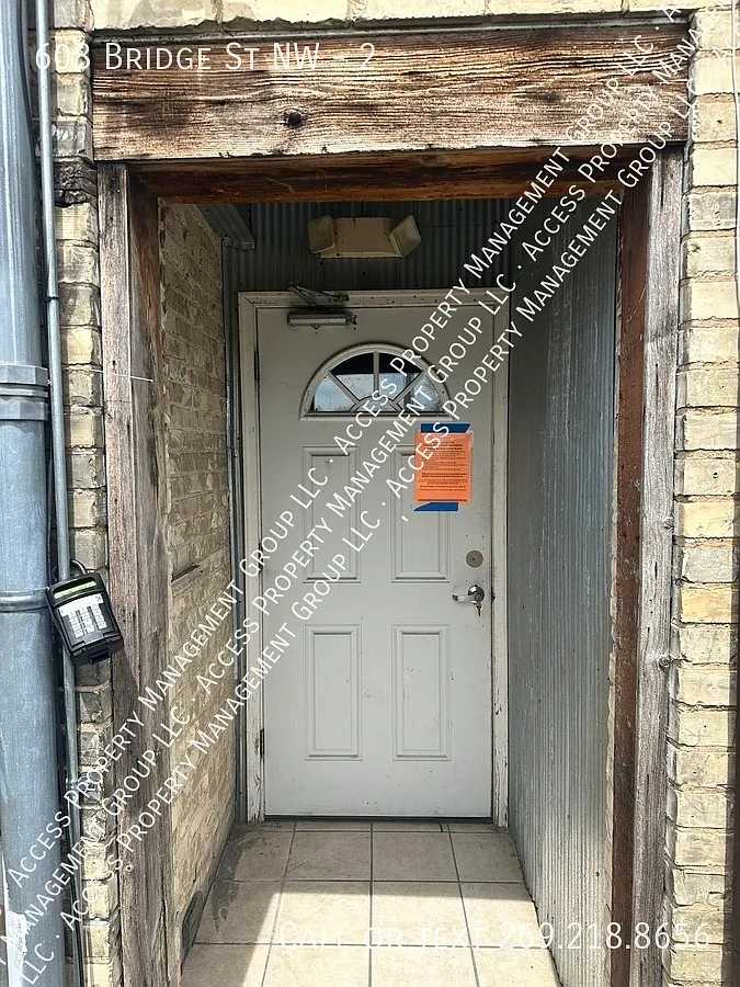 Building Photo - 608 Bridge St NW #2