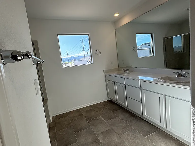 W Quail Ave — Photo 30