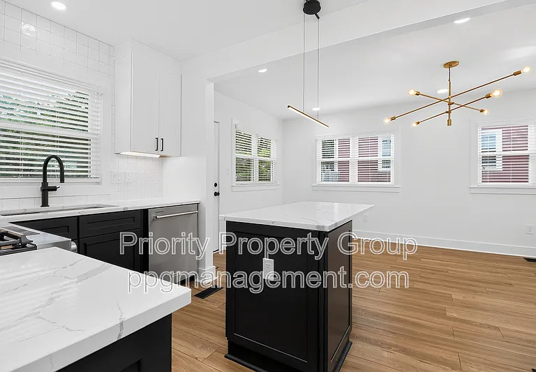 1033 Drummond Ave — Photo 20