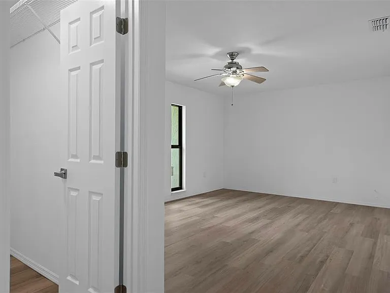 9910 Island Harbor Dr #A — Photo 34