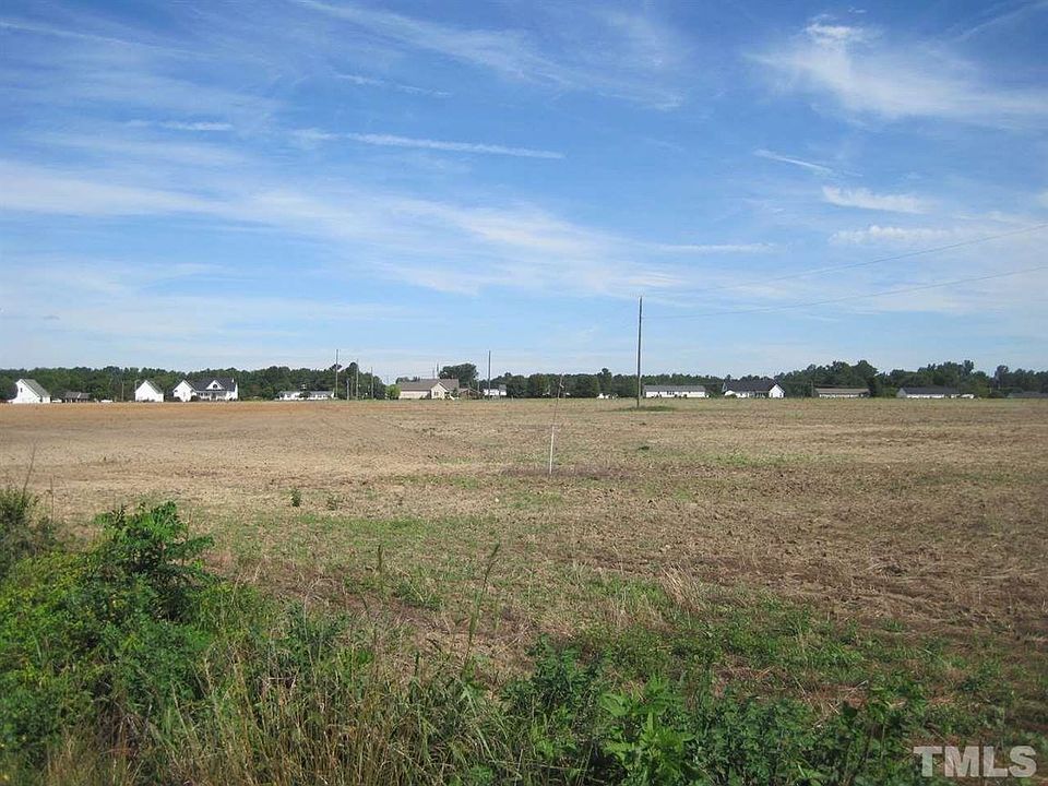 2nd image of 465 Bryant Rd