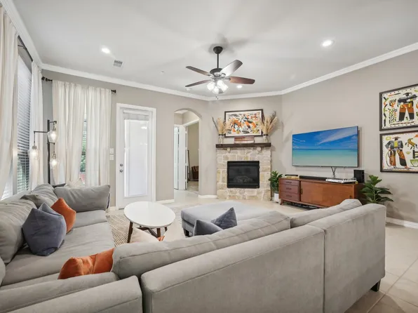 3924 Jasmine Fox Ln, Arlington, TX 76005