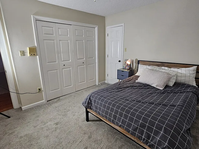 516 S Yates Rd — Photo 38