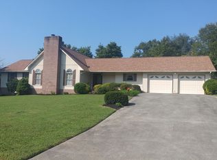 109 Appletree Dr, Clinton, TN 37716