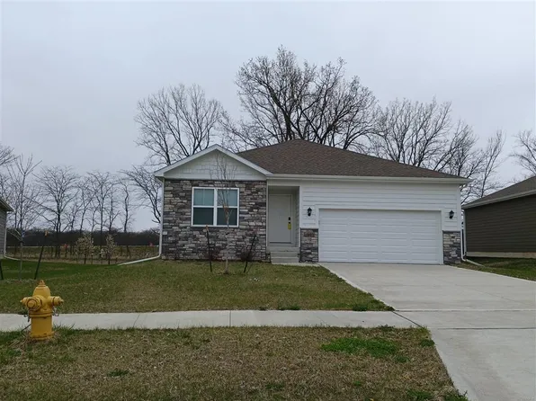 94 Dakota Cir, Waukee, IA 50263