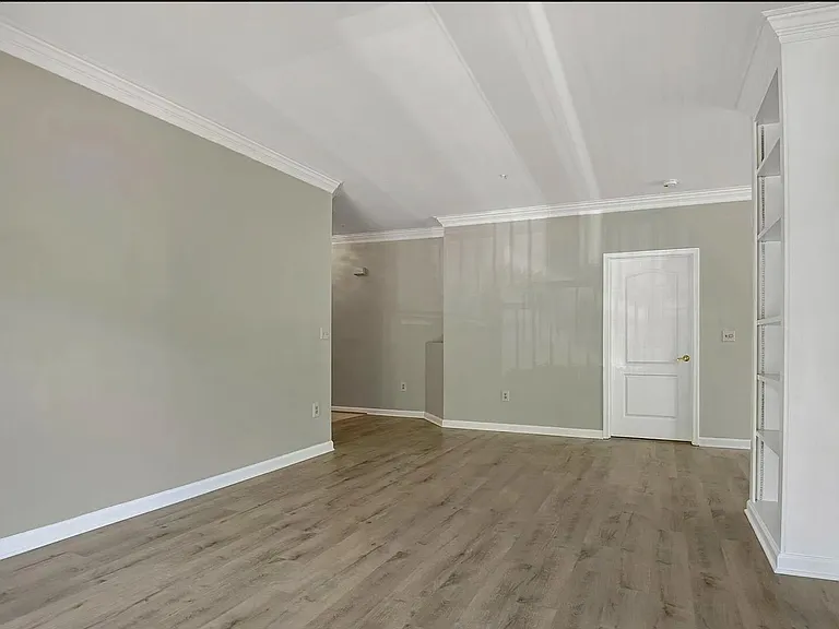 20901 Cedarpost Sq — Photo 8