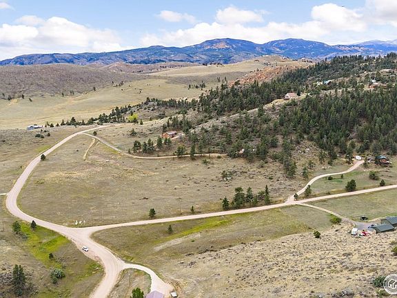 3rd image of 609 Eiger Rd