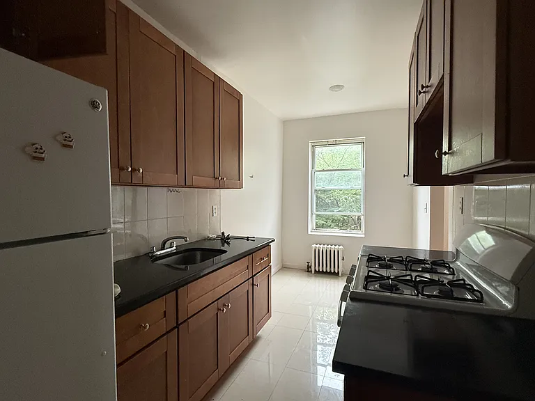 3620 Parsons Blvd #4E — Photo 3