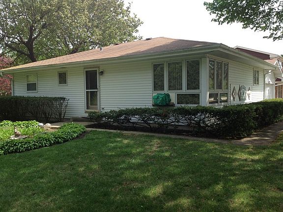 3rd image of 227 Kenmore Ave