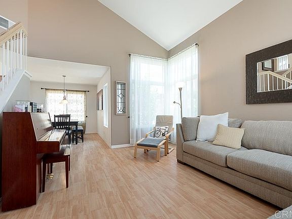 4th image of 597 Shadywood Dr